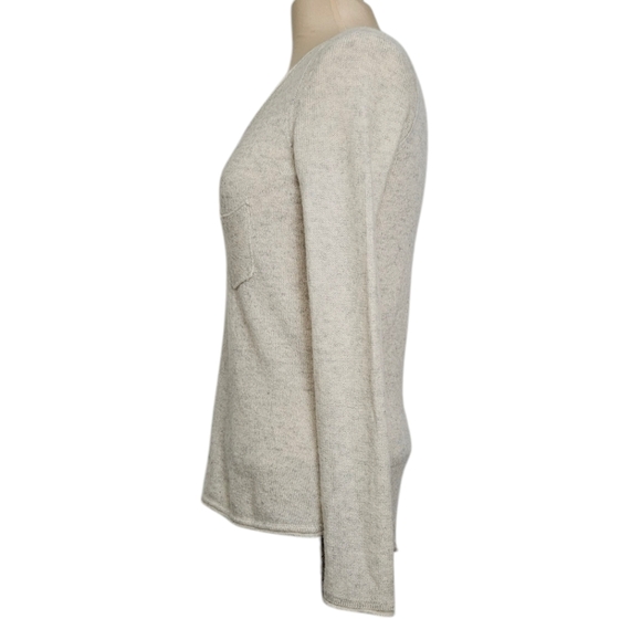 Qi Featherweight Scoopneck Cashmere Pocket Sweater in Heathered Cream Size XS - Picture 4 of 12